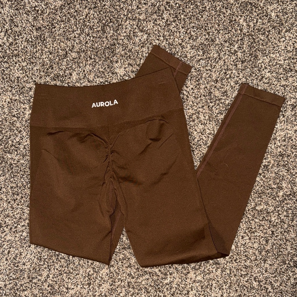 Aurola Leggings size Medium
